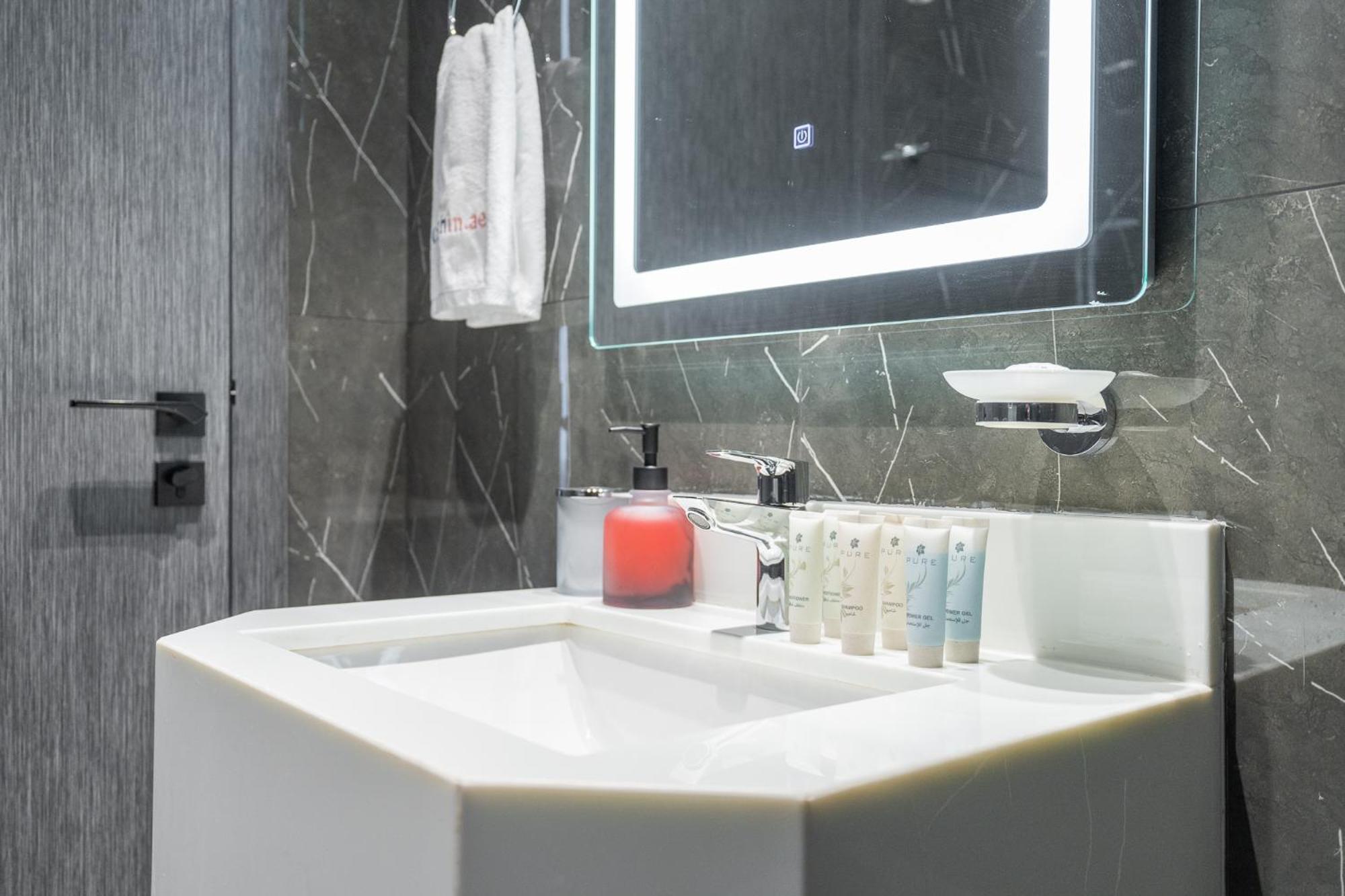Modern Comforts In Arjan - Chic 1bedroom Apartment *